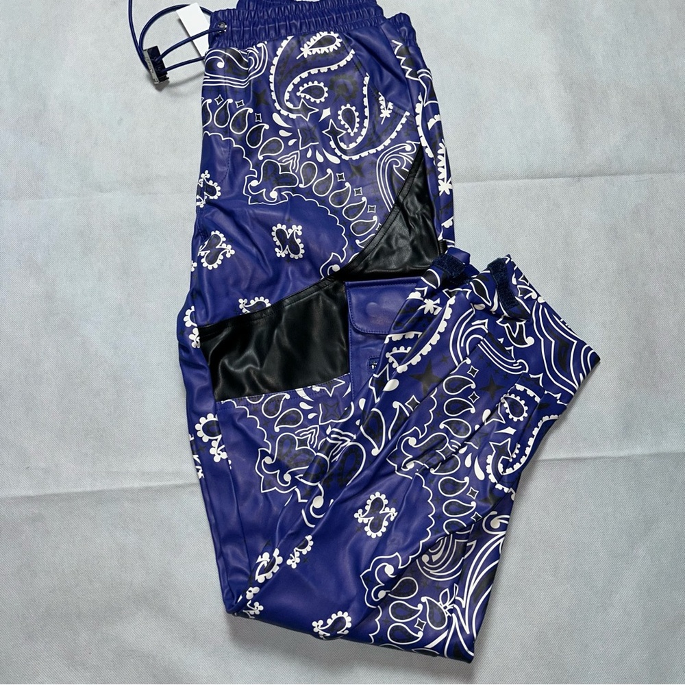 Guapi purple and white bandana print pleather cargo joggers NWT size 32
